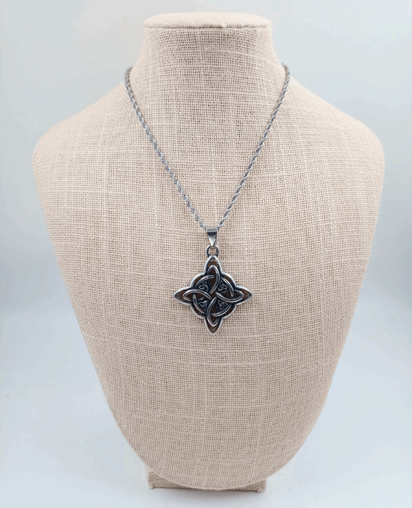 Collar Nudo de Bruja