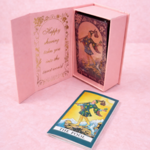 Pink Tarot Premium con caja de cierre magnético