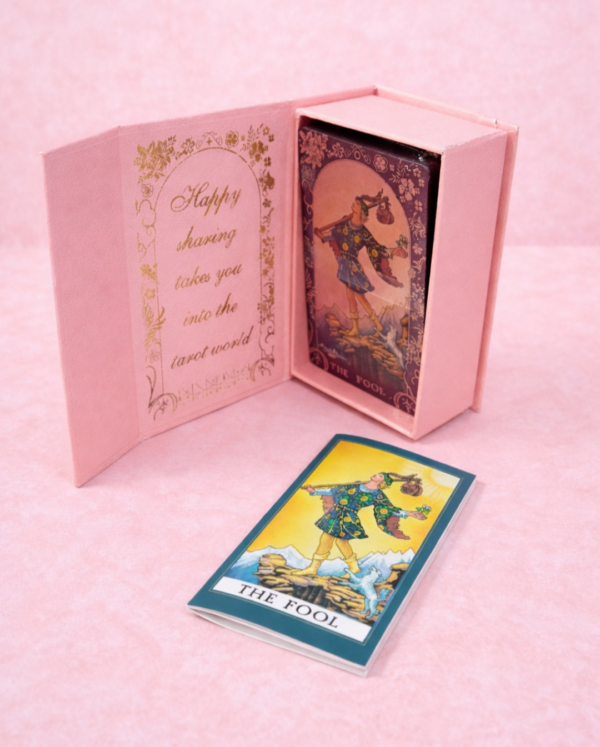 Pink Tarot Premium con caja de cierre magnético